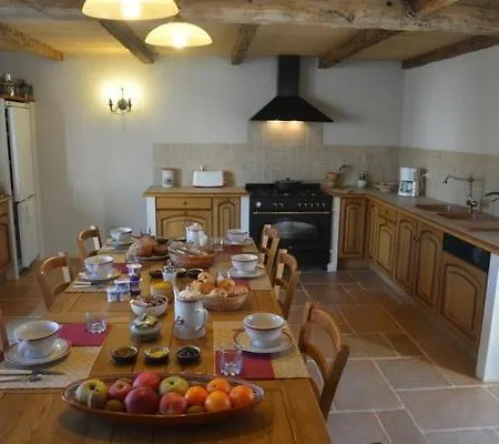 De La Pommeraie Bed & Breakfast *