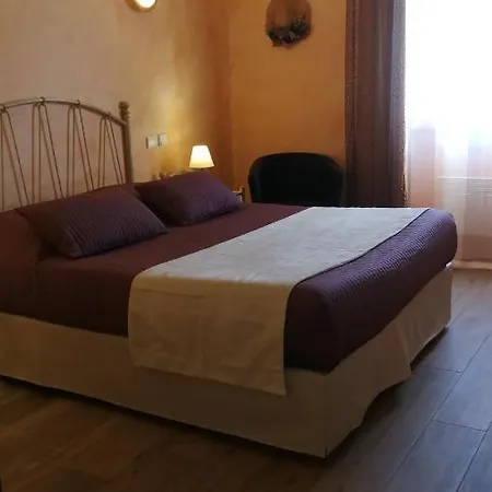 De La Pommeraie 3*