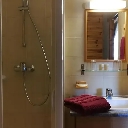 De La Pommeraie Bed & Breakfast *